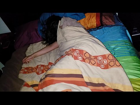 ❤️ Stiefson beréiert seng jonk Stéifmamm wärend hatt schléift. Porno fb op lb.epicpornvideos-com.ru ️❤